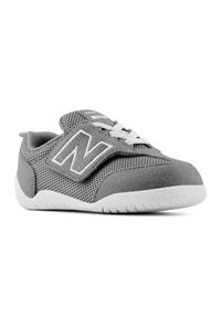 Buty niemowlęce New Balance NW1STGR – szare. Zapięcie: rzepy. Kolor: szary. Materiał: guma. Szerokość cholewki: normalna. Wzór: kolorowy #4