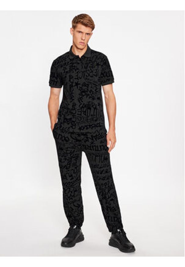 Versace Jeans Couture Spodnie dresowe 75GAA315 Czarny Regular Fit. Kolor: czarny. Materiał: bawełna, dresówka