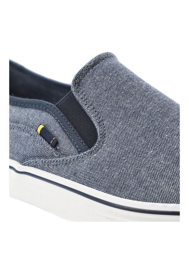 Szare Tenisówki Wrangler Wsuwane Obuwie Męskie. Okazja: na spacer, na co dzień. Zapięcie: bez zapięcia. Kolor: szary. Materiał: materiał, denim, jeans. Szerokość cholewki: normalna. Styl: casual
