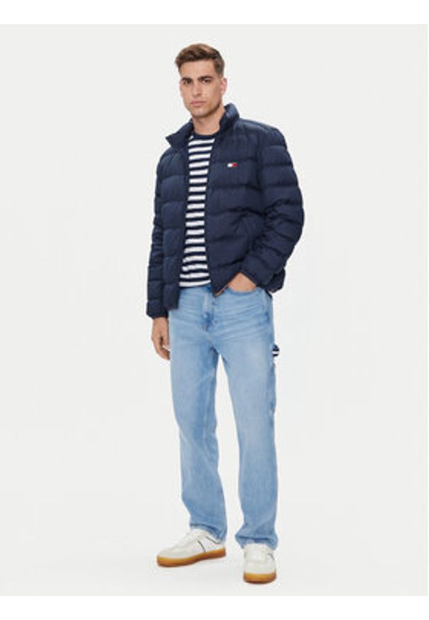 Tommy Jeans Kurtka puchowa Flag DM0DM19614 Granatowy Regular Fit. Kolor: niebieski. Materiał: syntetyk