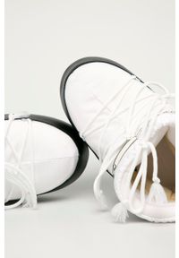 Moon Boot - Śniegowce Classic Low 140934.M.B.CLASSIC-PINK. Nosek buta: okrągły. Zapięcie: sznurówki. Kolor: biały #3