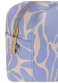 Ochnik - Błękitna torebka damska z printem. Kolor: niebieski. Wzór: nadruk. Materiał: skórzane. Rodzaj torebki: na ramię