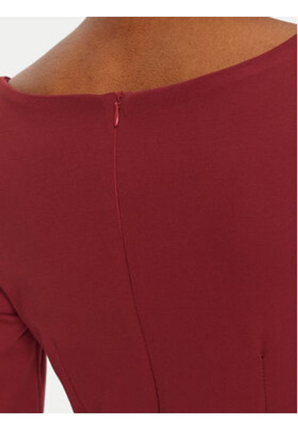 Rinascimento Sukienka koktajlowa CFC0122084003 Czerwony Regular Fit. Kolor: czerwony. Materiał: wiskoza. Styl: wizytowy