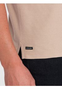 Ombre Clothing - Koszulka męska polo bez kołnierzyka - beżowa V5. Typ kołnierza: polo, bez kołnierzyka. Kolor: beżowy. Materiał: bawełna. Długość: długie #8