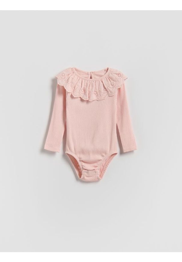 Reserved - Body z kołnierzykiem - pastelowy róż. Kolor: różowy. Materiał: dzianina, bawełna