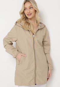 Born2be - Beżowa Kurtka Wiatrówka na Zamek Błyskawiczny z Kapturem Radisca. Typ kołnierza: kaptur. Kolor: beżowy #3