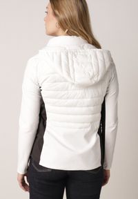 Born2be - Biała Pikowana Kurtka Przejściowa z Kapturem i Elastycznymi Rękawami Nikitha. Okazja: na co dzień. Typ kołnierza: kaptur. Kolor: biały. Materiał: jeans, nylon. Styl: casual, elegancki, sportowy, klasyczny #6