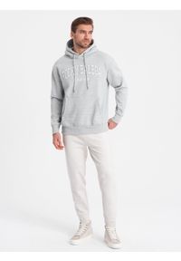 Ombre Clothing - Męskie dresowe spodnie joggery na gumce z przeszyciami – białe V4 - Rozmiar: XXL. Kolor: biały. Materiał: dresówka. Wzór: aplikacja