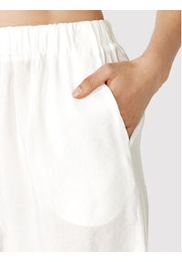 Simple Szorty materiałowe SKD003 Biały Regular Fit. Kolor: biały. Materiał: materiał, wiskoza #5