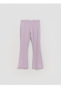 Reserved - Spodnie flare - lawendowy. Kolor: fioletowy. Materiał: dzianina, wiskoza #1