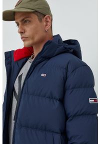 Tommy Jeans kurtka puchowa męska kolor granatowy zimowa. Okazja: na co dzień. Kolor: niebieski. Materiał: puch. Sezon: zima. Styl: casual