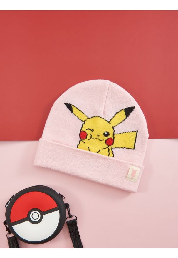 Sinsay - Czapka Pokémon - różowy. Kolor: różowy. Materiał: materiał. Wzór: nadruk