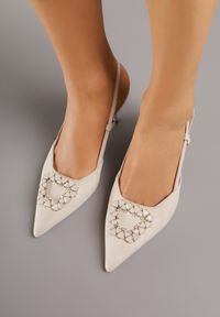 Born2be - Jasnobeżowe Sandały na Szpilce z Cyrkoniową Klamrą Elinvyra. Okazja: na co dzień. Zapięcie: klamry. Kolor: beżowy. Materiał: jeans. Obcas: na szpilce. Styl: casual #8