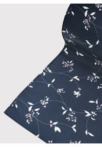 Pako Lorente - PAKO LORENTE – Granatowa poszetka w kwiaty. Kolor: niebieski. Materiał: poliester. Wzór: kwiaty #2