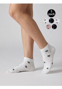 Sinsay - Prążkowane skarpetki 5 pack - wielobarwny. Materiał: prążkowany #1