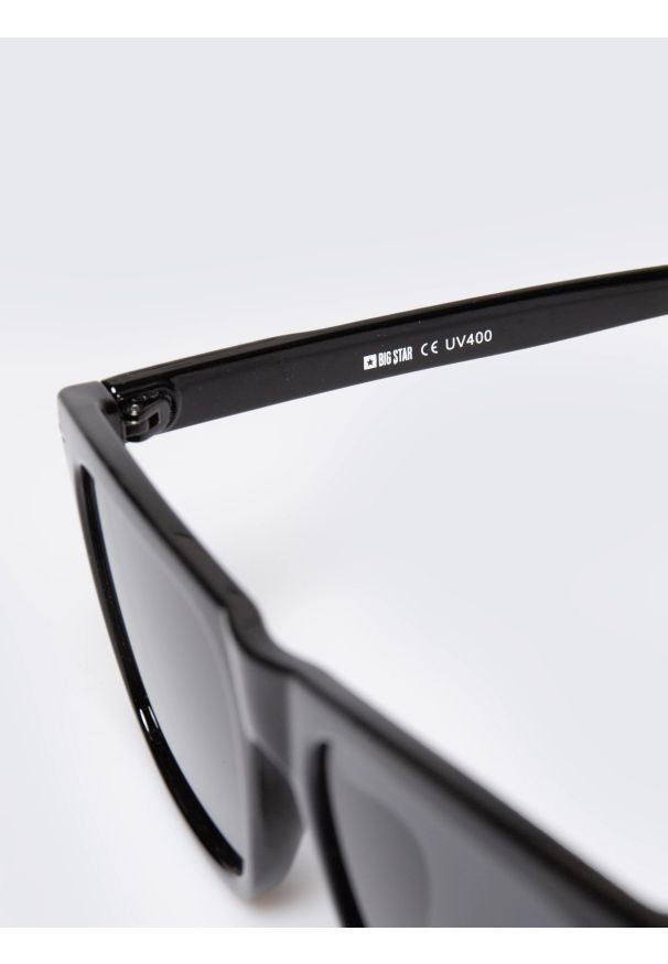Big-Star - Okulary przeciwsłoneczne czarne Dioni 906. Kolor: czarny. Materiał: jeans