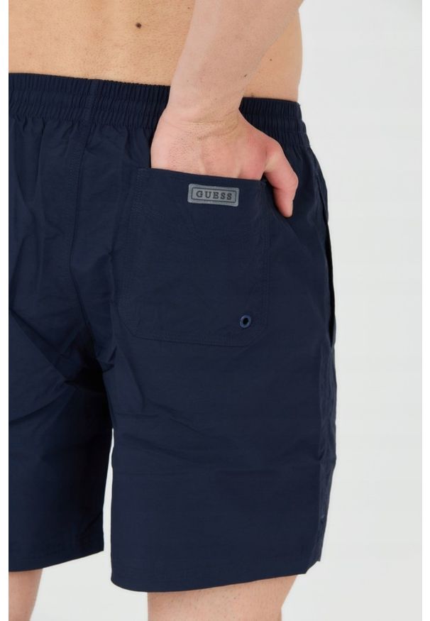 Guess - GUESS Szorty kąpielowe męskie granatowe, Rozmiar S. Kolor: niebieski. Materiał: poliamid