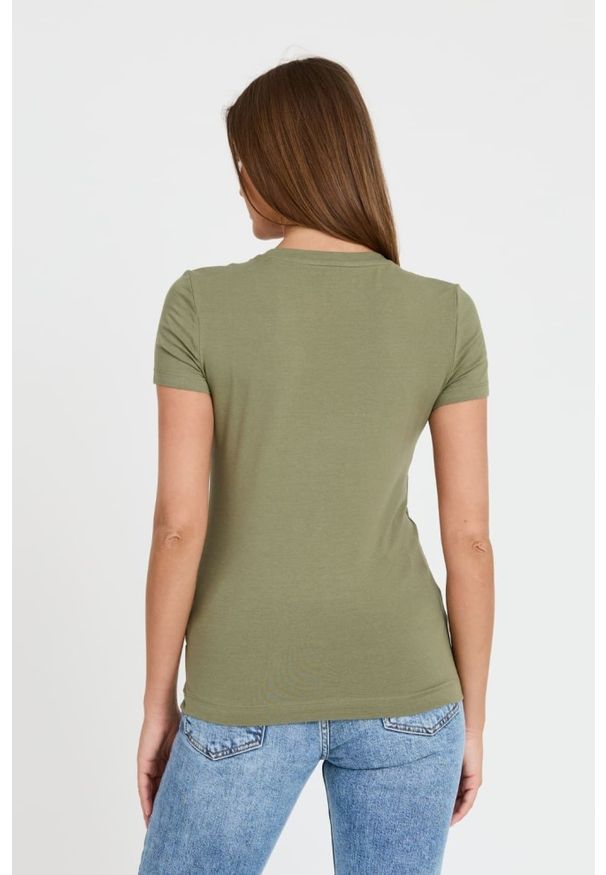 Guess - GUESS Zielony t-shirt Floral Triangle Tee. Kolor: zielony