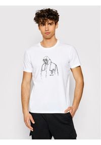 The North Face T-Shirt Kk Ah Tee Biały Regular Fit. Kolor: biały. Materiał: bawełna #1