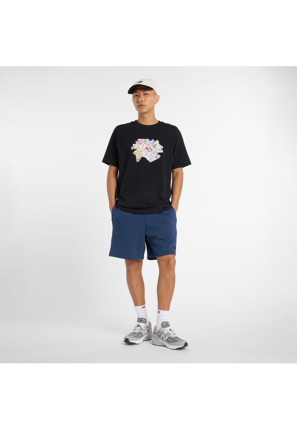 Koszulka męska New Balance MT53905BK – czarna. Kolor: czarny. Materiał: bawełna, dresówka. Wzór: aplikacja