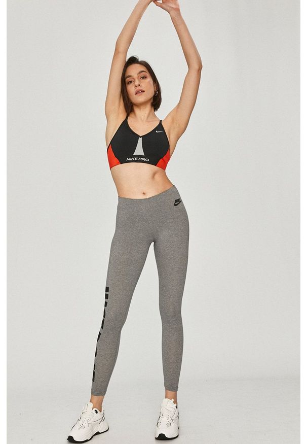Nike - Biustonosz sportowy Indy. Kolor: czarny