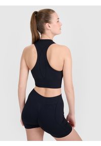 4f - 4F Crop-top treningowy slim bezszwowy damski - czarny XS/S. Typ kołnierza: kołnierzyk stójkowy. Kolor: czarny. Materiał: dzianina, włókno, syntetyk, materiał, skóra. Długość rękawa: bez rękawów. Wzór: gładki, ze splotem. Sport: fitness