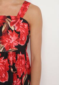 Born2be - Czarna Rozkloszowana Sukienka z Wiskozą w Kwiatowym Wzór Nilarune. Kolor: czarny. Materiał: wiskoza. Długość rękawa: na ramiączkach. Wzór: kwiaty. Sezon: lato. Styl: klasyczny #5