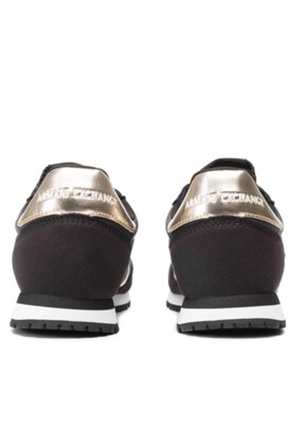 Armani Exchange Sneakersy XDX031 XV137 N692 Czarny. Kolor: czarny. Materiał: materiał
