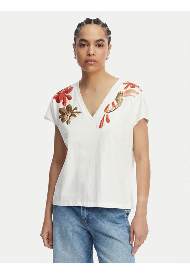 LOLA CASADEMUNT T-Shirt MS2615002 Biały Regular Fit. Kolor: biały. Materiał: bawełna