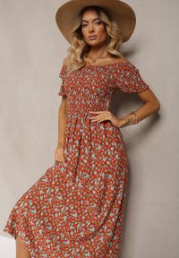 Renee - Pomarańczowo-Niebieska Sukienka z Wiskozy Tariya. Typ kołnierza: dekolt hiszpanka. Kolor: pomarańczowy. Materiał: wiskoza. Wzór: gładki, aplikacja, kwiaty, nadruk. Styl: boho. Długość: maxi #5