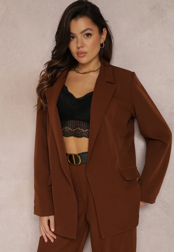 Renee - Brązowa Marynarka Oversize Niezapinana Charme. Kolor: brązowy. Materiał: tkanina, materiał