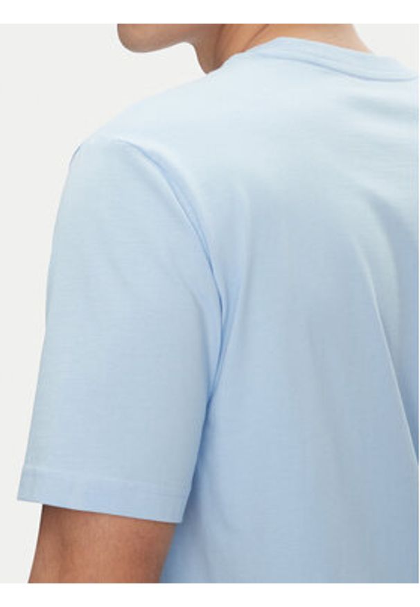 Adidas - adidas T-Shirt Lounge Slides Graphic Pocket JM0376 Niebieski Regular Fit. Kolor: niebieski. Materiał: bawełna