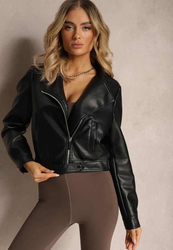 Renee - Czarna Kurtka Motocyklowa z Ekoskóry Zapinana na Zamek Błyskawiczny Sequenza. Okazja: na co dzień. Kolor: czarny. Materiał: jeans. Wzór: aplikacja. Sezon: jesień. Styl: rockowy, klasyczny, wizytowy, elegancki, casual