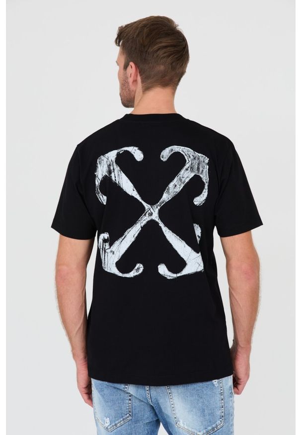 OFF-WHITE Czarny t-shirt. Kolor: czarny