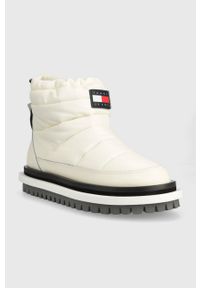 Tommy Jeans śniegowce TJW PADDED FLAT BOOT kolor beżowy EN0EN02292. Nosek buta: okrągły. Kolor: beżowy. Materiał: poliester, guma. Szerokość cholewki: normalna #4