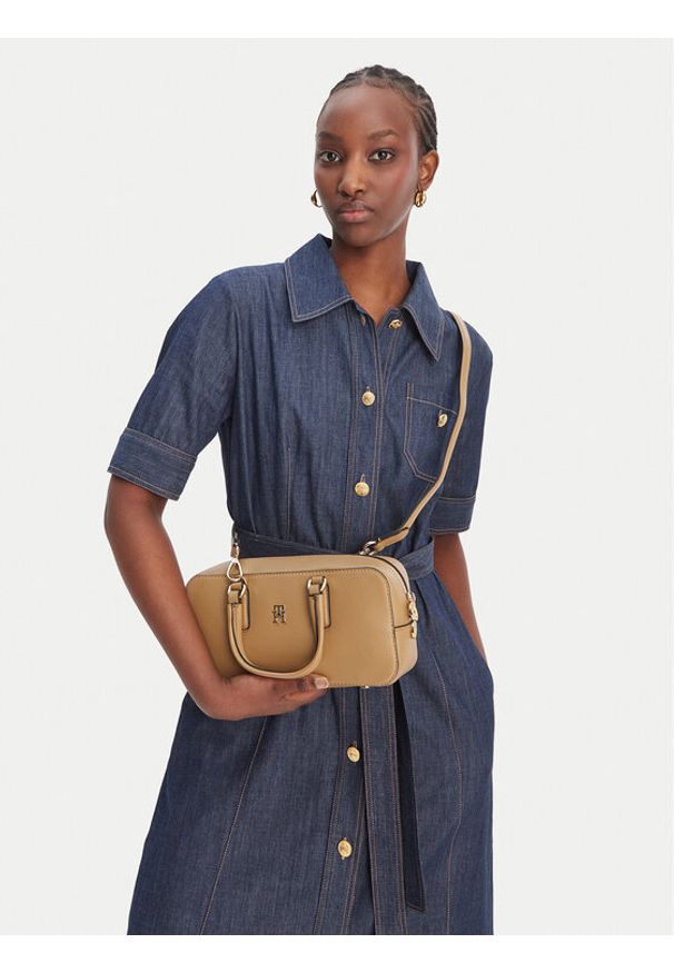 TOMMY HILFIGER - Tommy Hilfiger Torebka Th Daily Crossover AW0AW18378 Brązowy. Kolor: brązowy. Materiał: skórzane