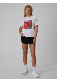 4f - 4F T-shirt regular z nadrukiem damski - biały M. Okazja: na co dzień, na plażę. Kolor: biały. Materiał: bawełna, dzianina. Wzór: nadruk. Sezon: lato. Styl: wakacyjny, casual, klasyczny, sportowy #2