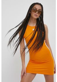 adidas Originals sukienka Adicolor HC2046 kolor pomarańczowy mini dopasowana. Kolor: pomarańczowy. Materiał: bawełna. Długość rękawa: na ramiączkach. Wzór: nadruk. Typ sukienki: dopasowane. Długość: mini