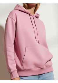 Sinsay - Hoodie z obniżoną linią ramienia - fioletowy. Kolor: fioletowy #1