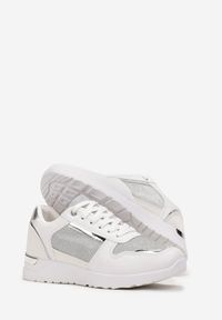 Renee - Białe Płaskie Sneakersy Sznurowane z Brokatowymi Wstawkami Raflia. Kolor: biały. Szerokość cholewki: normalna