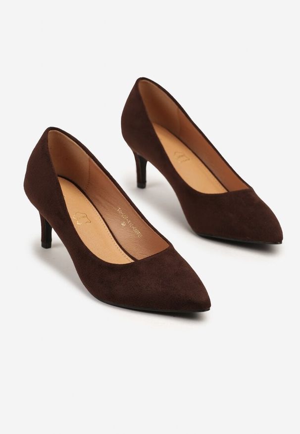 Born2be - Brązowe Klasyczne Czółenka Vices na Szpilce Ovirissa. Okazja: do pracy, na spotkanie biznesowe. Kolor: brązowy. Wzór: aplikacja. Obcas: na szpilce. Styl: klasyczny