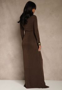 Renee - Brązowa Marszczona Sukienka Koktajlowa Zdobiona Aplikacją w Talii Siweda. Kolor: brązowy. Materiał: lakier, futro. Wzór: aplikacja. Styl: wizytowy #4