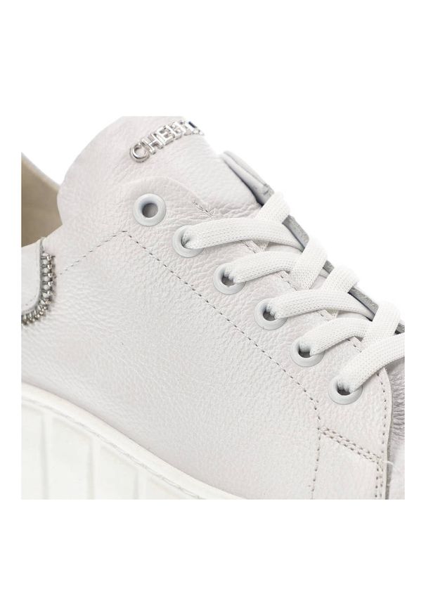CheBello - Białe Sneakersy Chebello Damskie Stylowe Obuwie. Kolor: biały. Materiał: skóra. Szerokość cholewki: normalna. Sezon: wiosna. Obcas: na platformie. Styl: elegancki