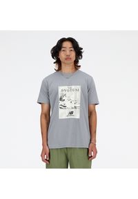 Koszulka męska New Balance MT41595YST – szara. Kolor: szary. Materiał: dresówka, bawełna, materiał. Długość rękawa: krótki rękaw. Długość: krótkie