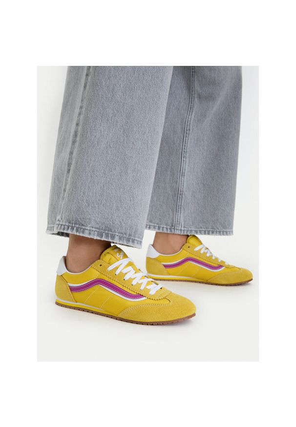 Sneakersy Vans. Kolor: żółty