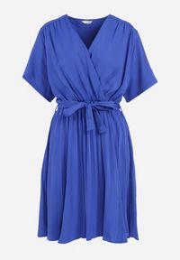 Born2be - Niebieska Sukienka z Kopertowym Dekoltem Wiązanym Paskiem i Gumką w Pasie Vung. Kolor: niebieski. Materiał: materiał. Typ sukienki: kopertowe. Długość: mini #2