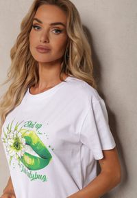 Renee - Biało-Zielony Bawełniany T-shirt Koszulka z Krótkim Rękawem i Nadrukiem Gravilla. Kolor: biały. Materiał: bawełna. Długość rękawa: krótki rękaw. Długość: krótkie. Wzór: nadruk. Sezon: lato #4