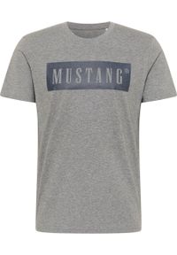 Mustang - 3PAK MUSTANG STYLE ALEX C LOGO TEE MĘSKI T-SHIRT KOSZULKI NADRUK CZARNY SZARY GRANATOWY 1013223. Kolor: wielokolorowy, niebieski, czarny, szary. Wzór: nadruk #6