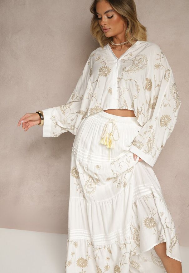 Renee - Biały Wiskozowy Komplet Boho z Koszulą o Nietoperzowym Kroju i Spódnicą Separia. Kolor: biały. Materiał: wiskoza. Wzór: aplikacja