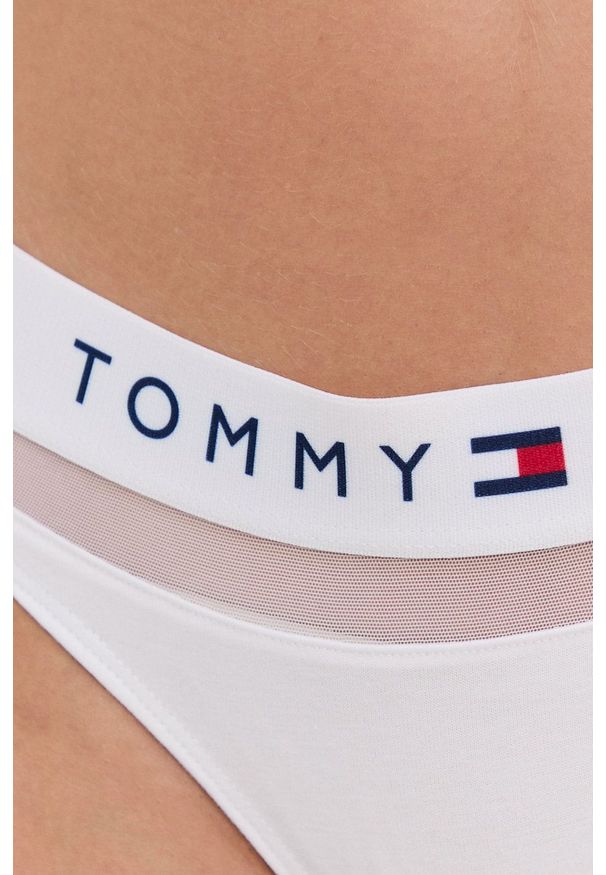 TOMMY HILFIGER - Tommy Hilfiger Stringi kolor biały. Kolor: biały